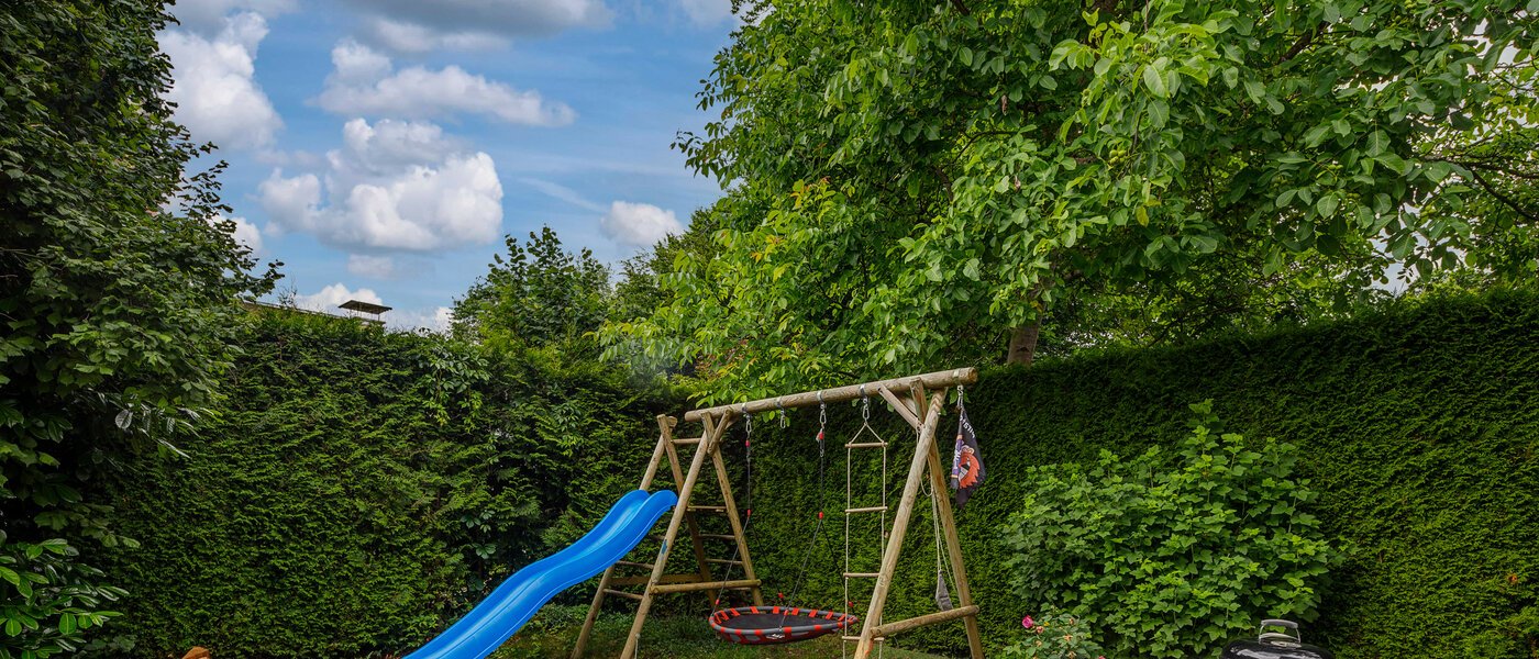 Половина двухквартирного жилого дома Gauting 02 сад 12610