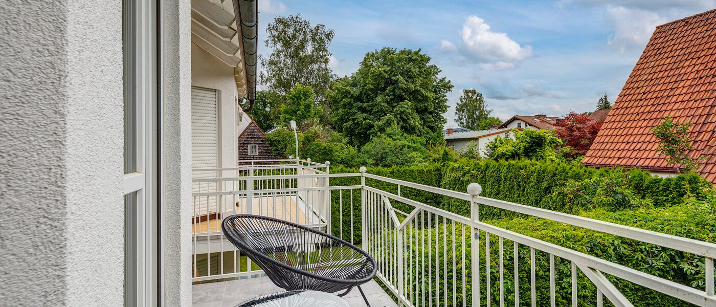 Половина двухквартирного жилого дома Gauting 02 балкон 12610