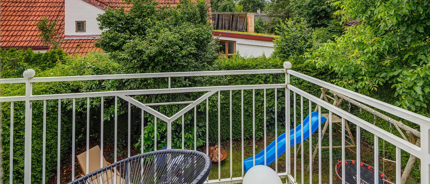 Половина двухквартирного жилого дома Gauting 03 балкон 12610