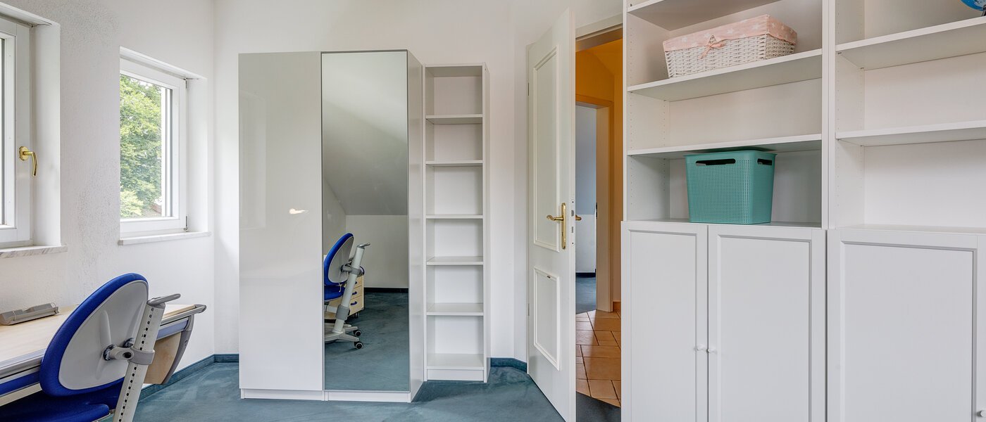 Половина двухквартирного жилого дома Gauting 03 3-я спальная комната 12610