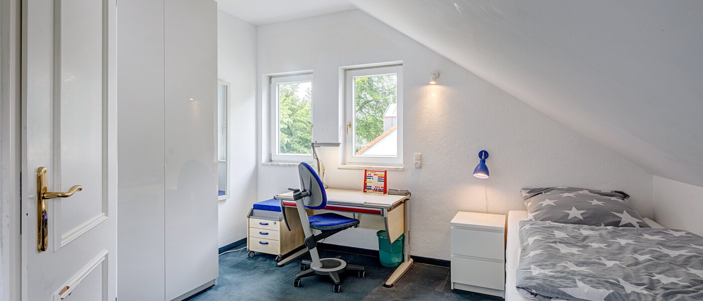 Половина двухквартирного жилого дома Gauting 01 2-я спальная комната 12610