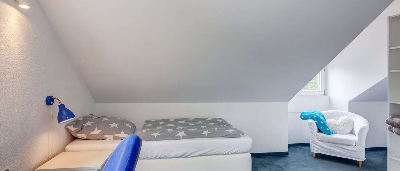 Половина двухквартирного жилого дома Gauting 02 2-я спальная комната 12610