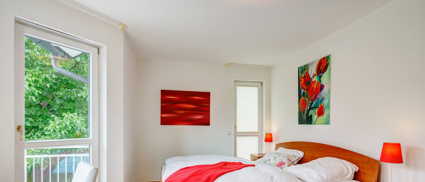 Половина двухквартирного жилого дома Gauting 01 1-я спальная комната 12610