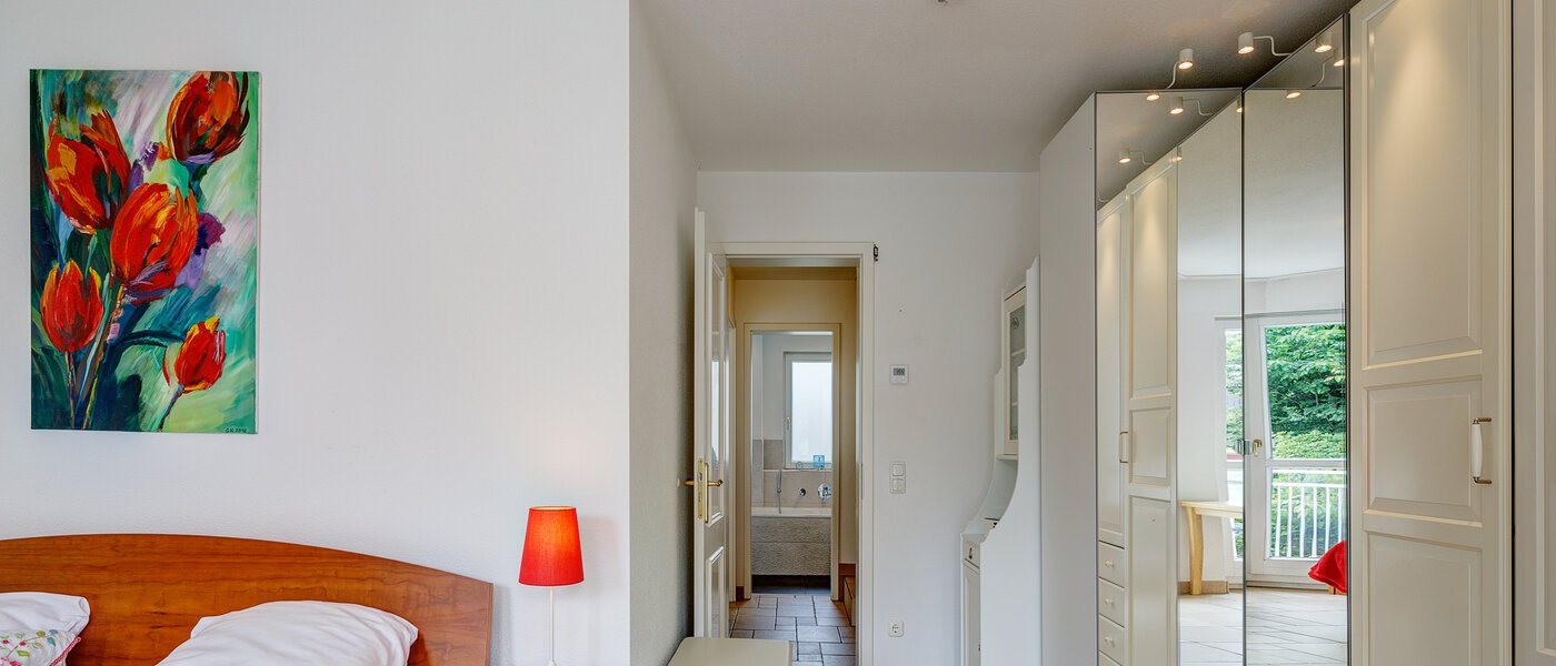 Половина двухквартирного жилого дома Gauting 04 1-я спальная комната 12610