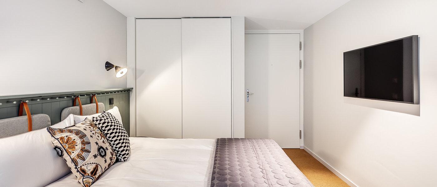 двухэтажная квартира-галерея München Herzogpark 05 зона для сна 12611