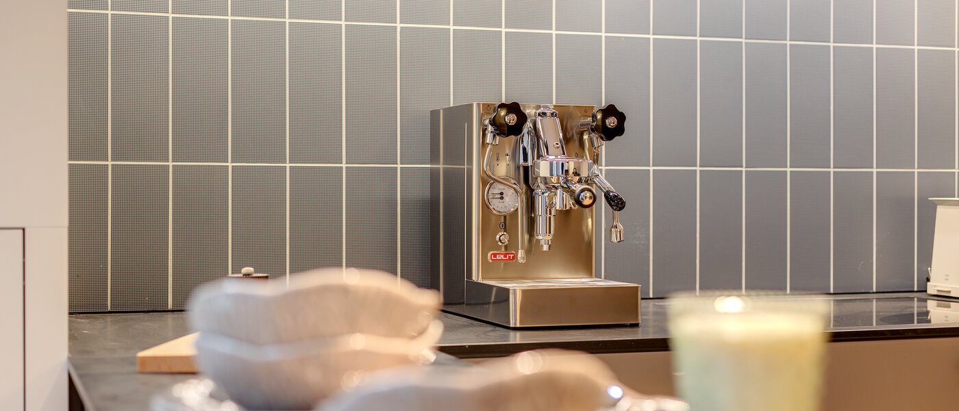 двухэтажная квартира-галерея München Herzogpark 02 кухня 12615