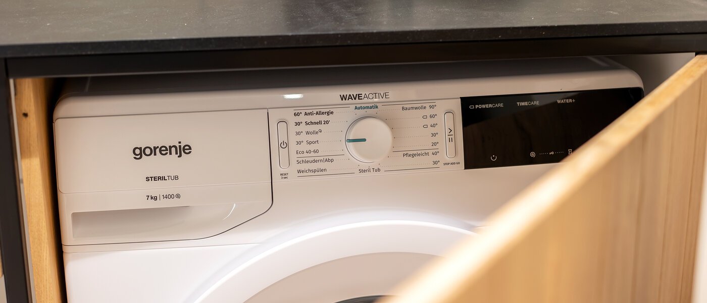 двухэтажная квартира-галерея München Herzogpark 03 гостевой туалет 12615