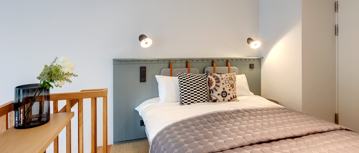 двухэтажная квартира-галерея München Herzogpark 01 зона для сна 12615