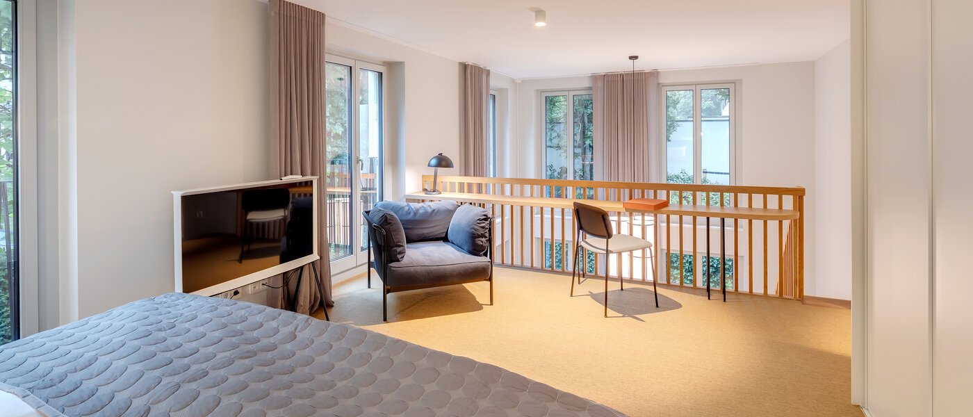 двухэтажная квартира-галерея München Herzogpark 03 зона для сна 12616