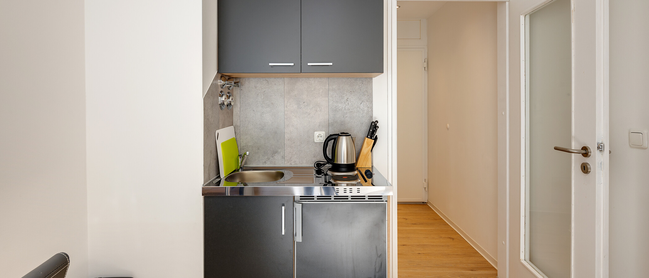 квартира München Maxvorstadt - Universitätsviertel 01 кухня 12659
