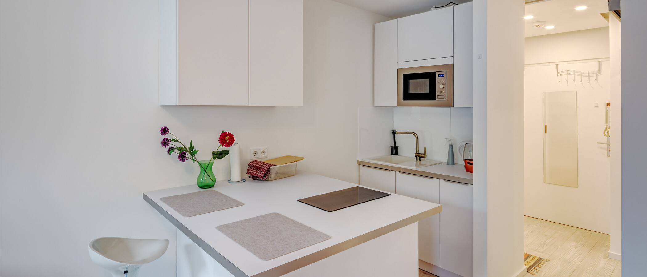 квартира München Arabellapark 01 кухня 12671