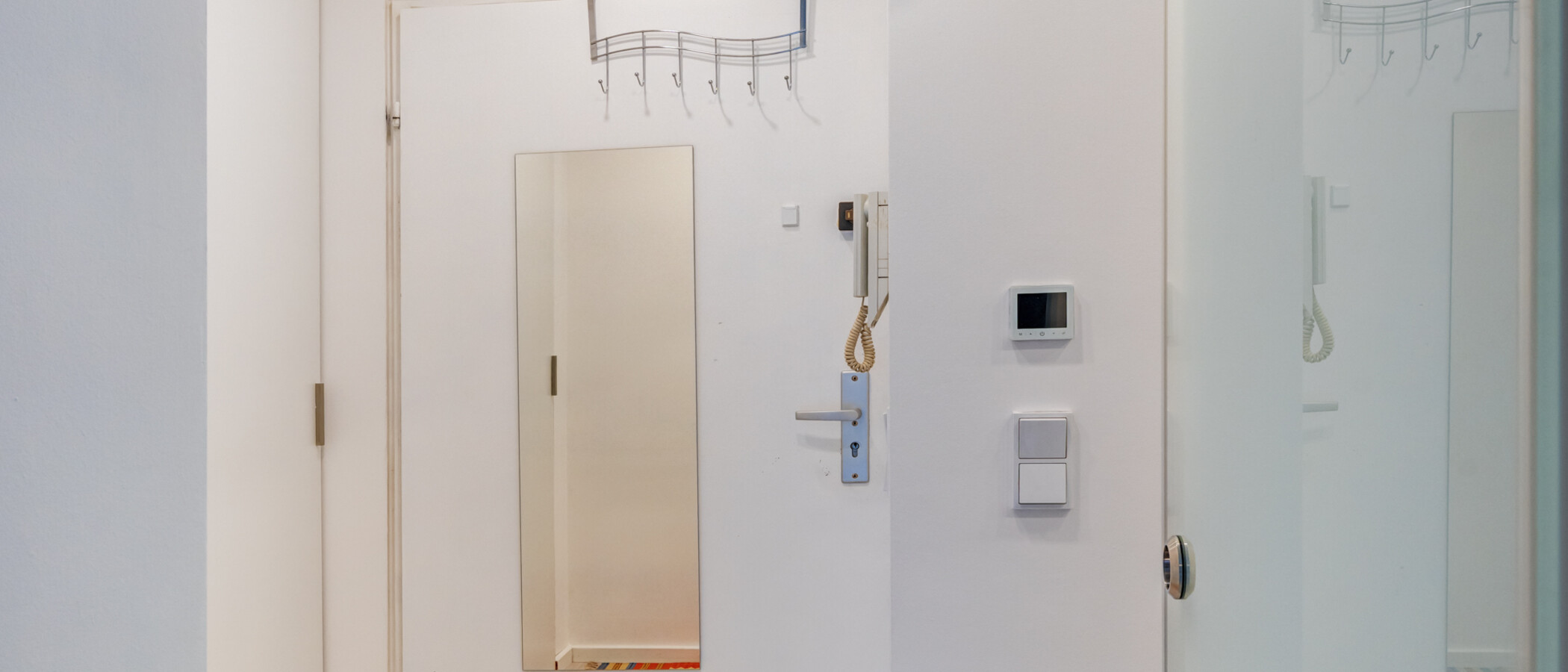 квартира München Arabellapark 01 коридор 12671