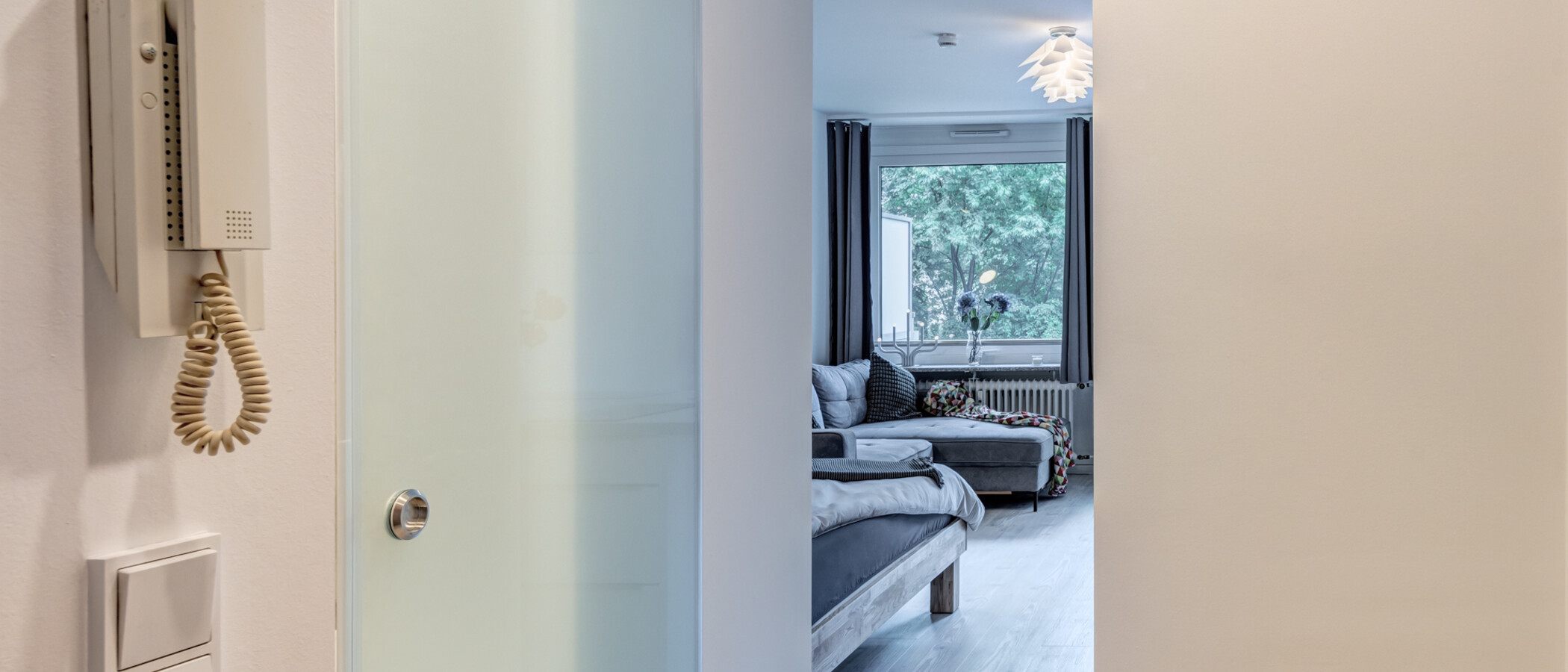 квартира München Arabellapark 02 коридор 12671