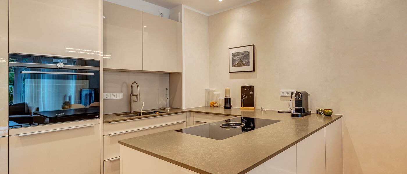 квартира München Maxvorstadt - Museumsviertel 01 кухня 12690