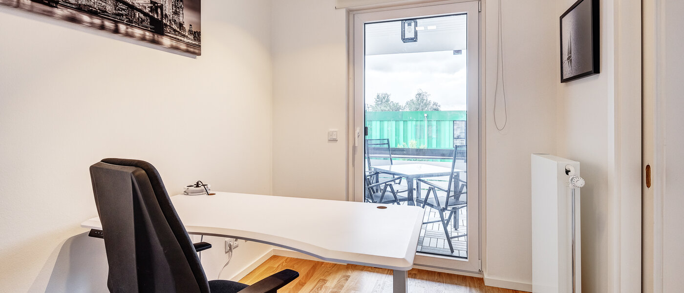 квартира Unterhaching 01 рабочий кабинет 12705