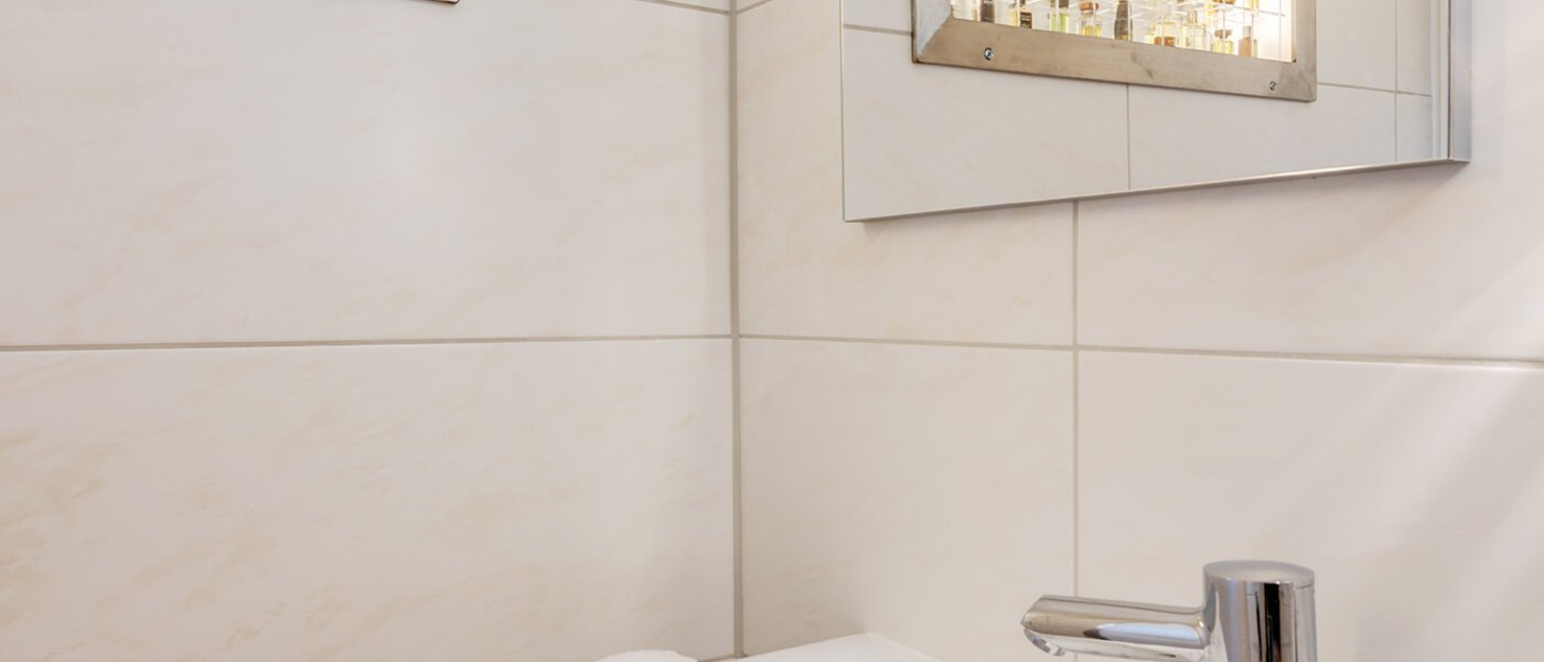 дом München Lerchenau 02 гостевой туалет 12756