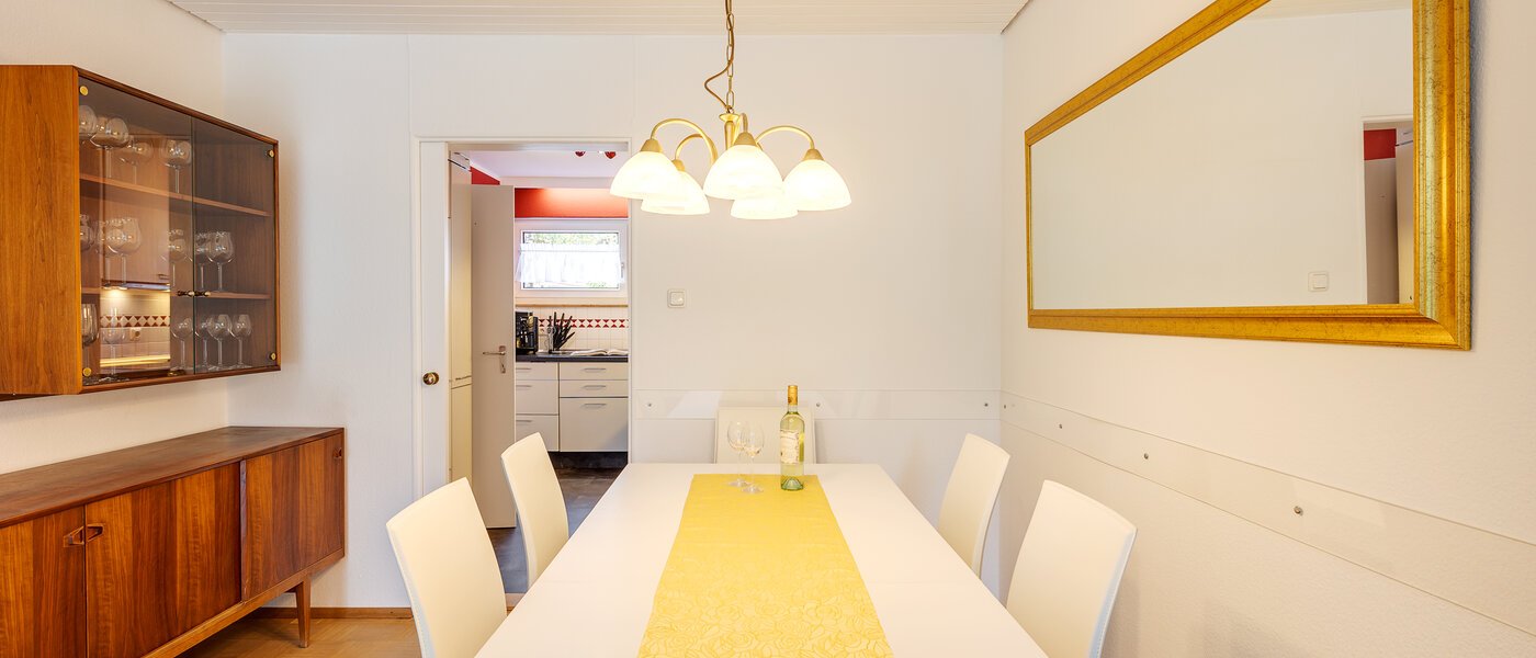 дом München Lerchenau 02 обеденный зал 12756