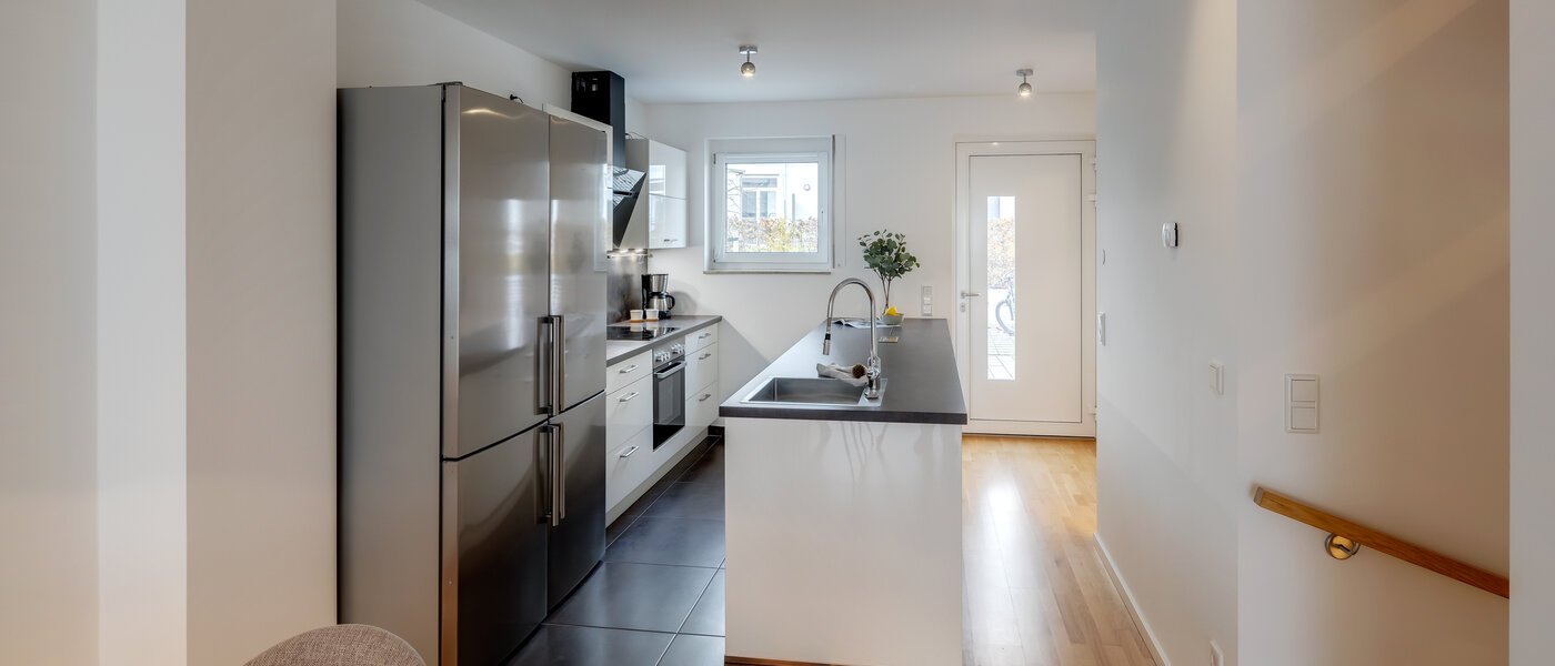 таунхаус München Schwabing - Domagkpark 01 кухня 12793