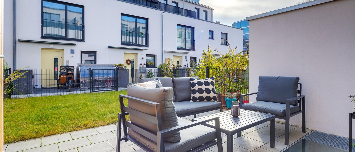 таунхаус München Schwabing - Domagkpark 01 сад 12793