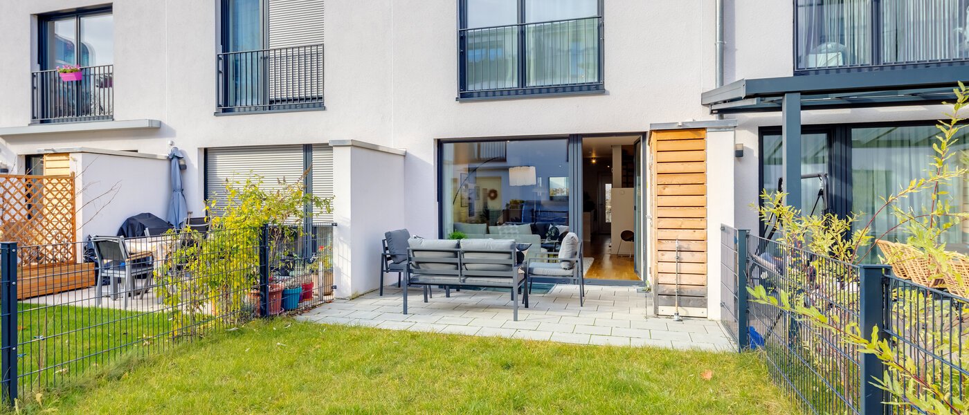 таунхаус München Schwabing - Domagkpark 02 сад 12793