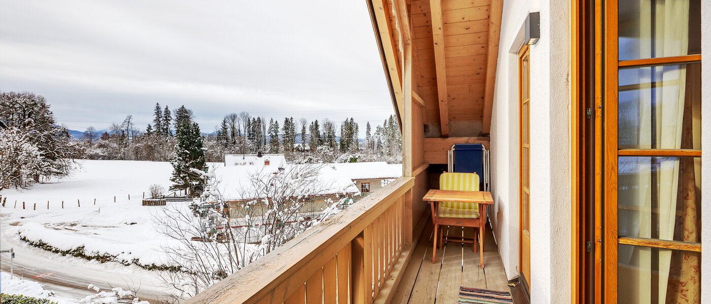 мансардная квартира Bad Heilbrunn 01 балкон 12826