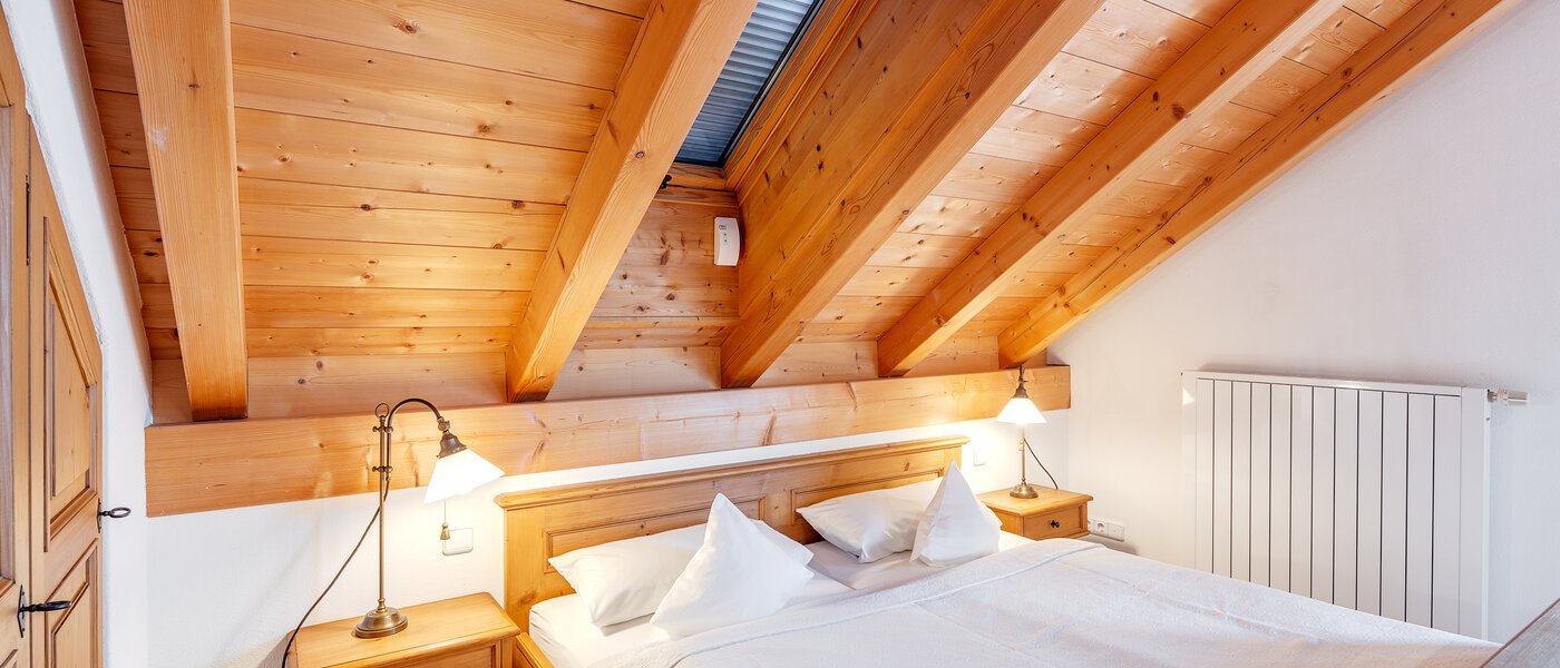 мансардная квартира Bad Heilbrunn 01 зона для сна 12826