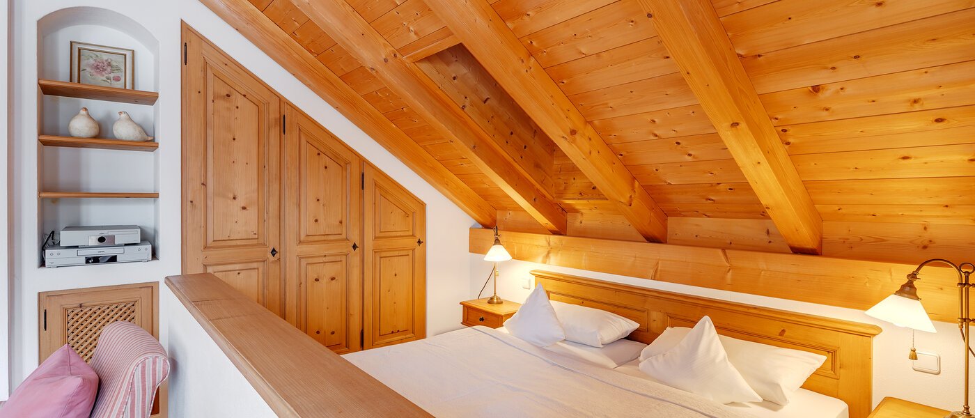 мансардная квартира Bad Heilbrunn 02 зона для сна 12826