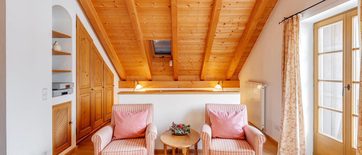 мансардная квартира Bad Heilbrunn 04 зона для сна 12826