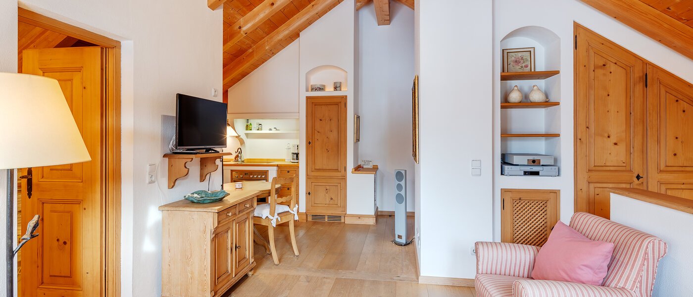 мансардная квартира Bad Heilbrunn 04 жилое пространство 12826