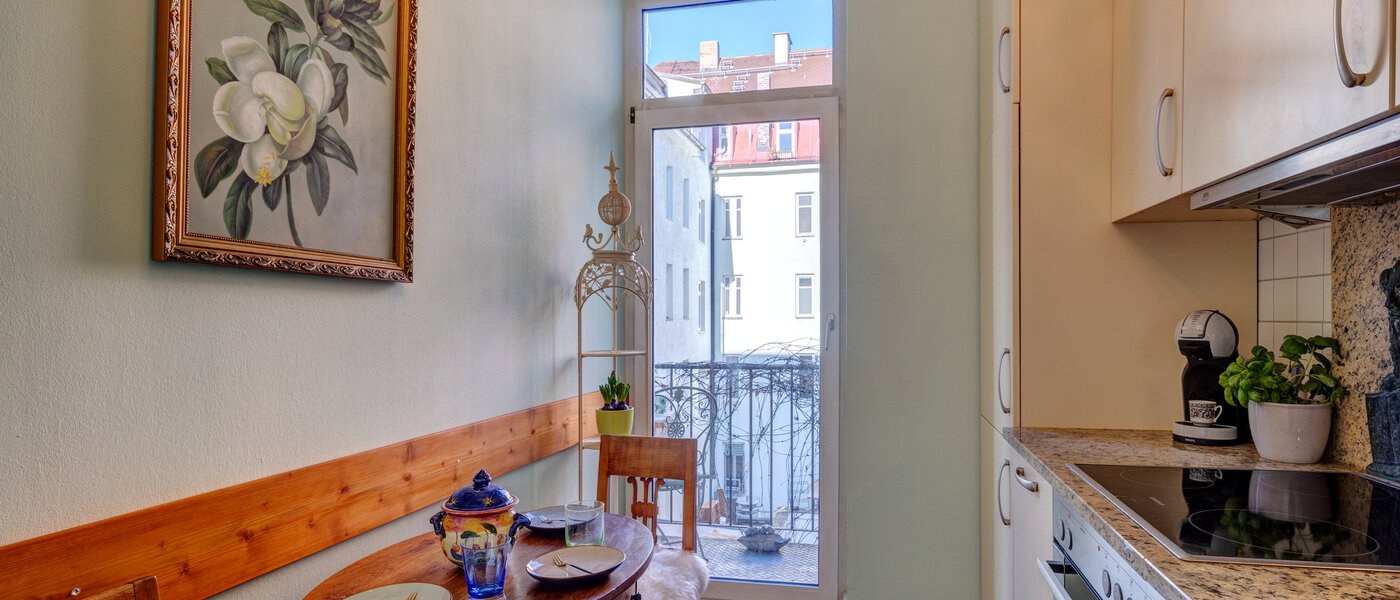 квартира München Schwabing-West 01 кухня 12876