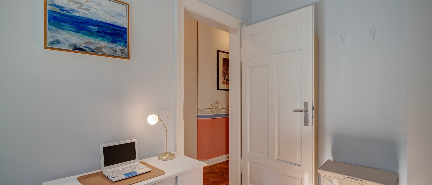 квартира München Schwabing-West 04 спальная комната 12876