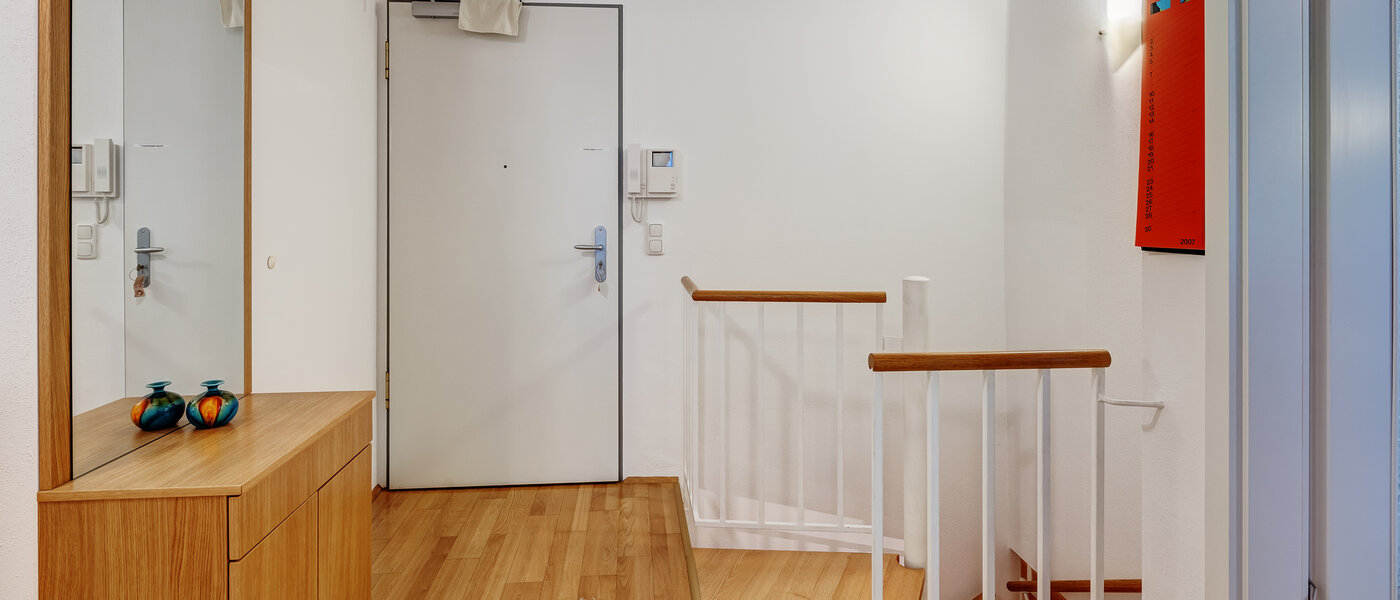 квартира с садом München Solln 01 коридор 12884