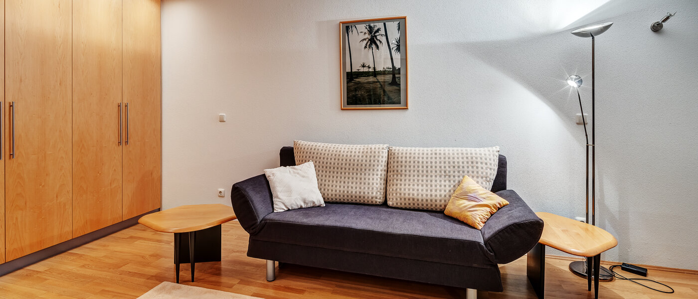 квартира с садом München Solln 01 бюро / гостиная 12884