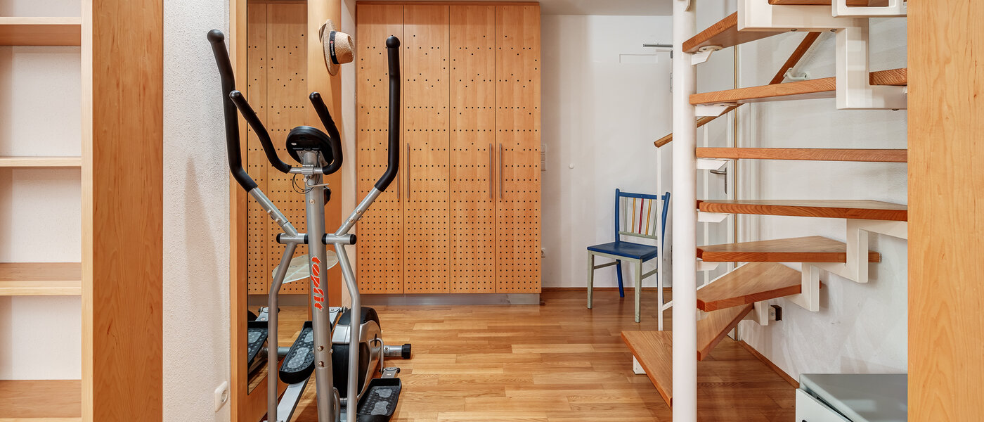 квартира с садом München Solln 03 бюро / гостиная 12884