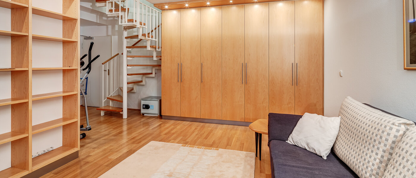 квартира с садом München Solln 04 бюро / гостиная 12884