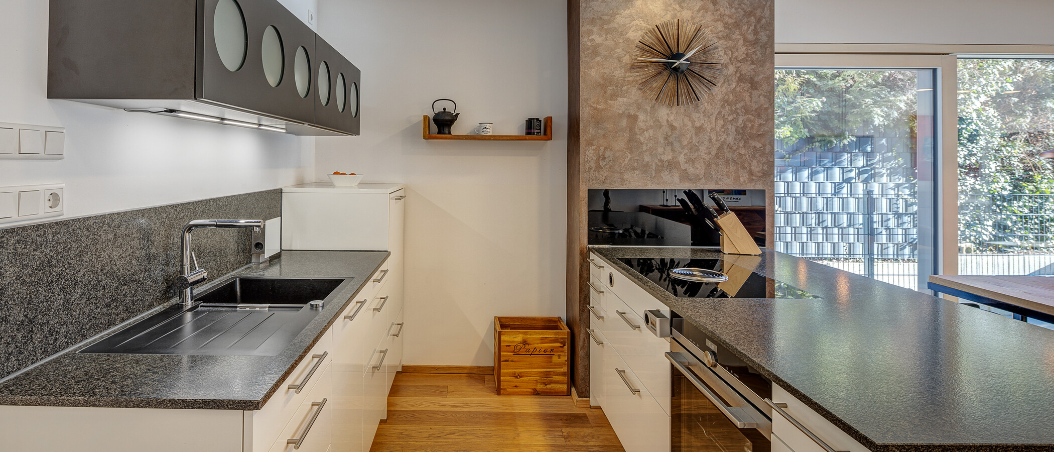 Половина двухквартирного жилого дома München Feldmoching 01 кухня 12903