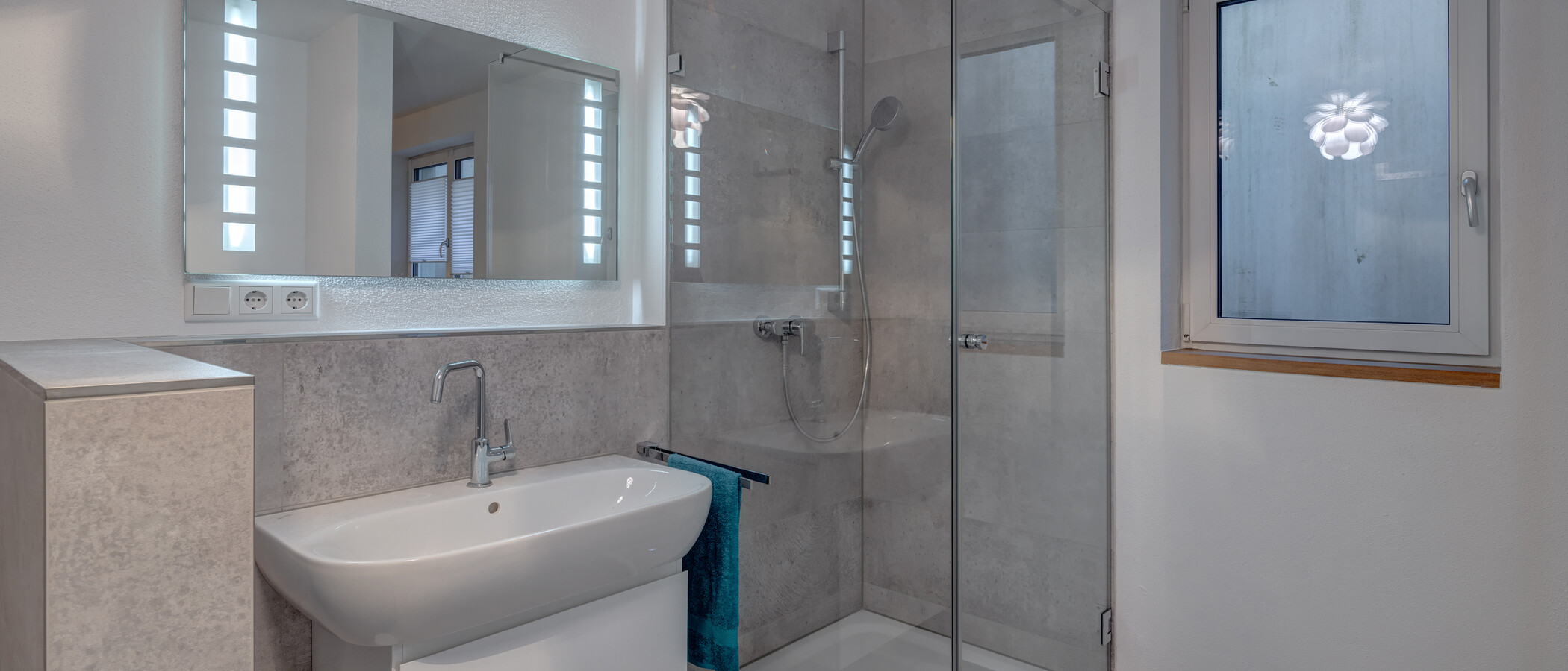 Половина двухквартирного жилого дома München Feldmoching 01 2-я ванная комната 12903