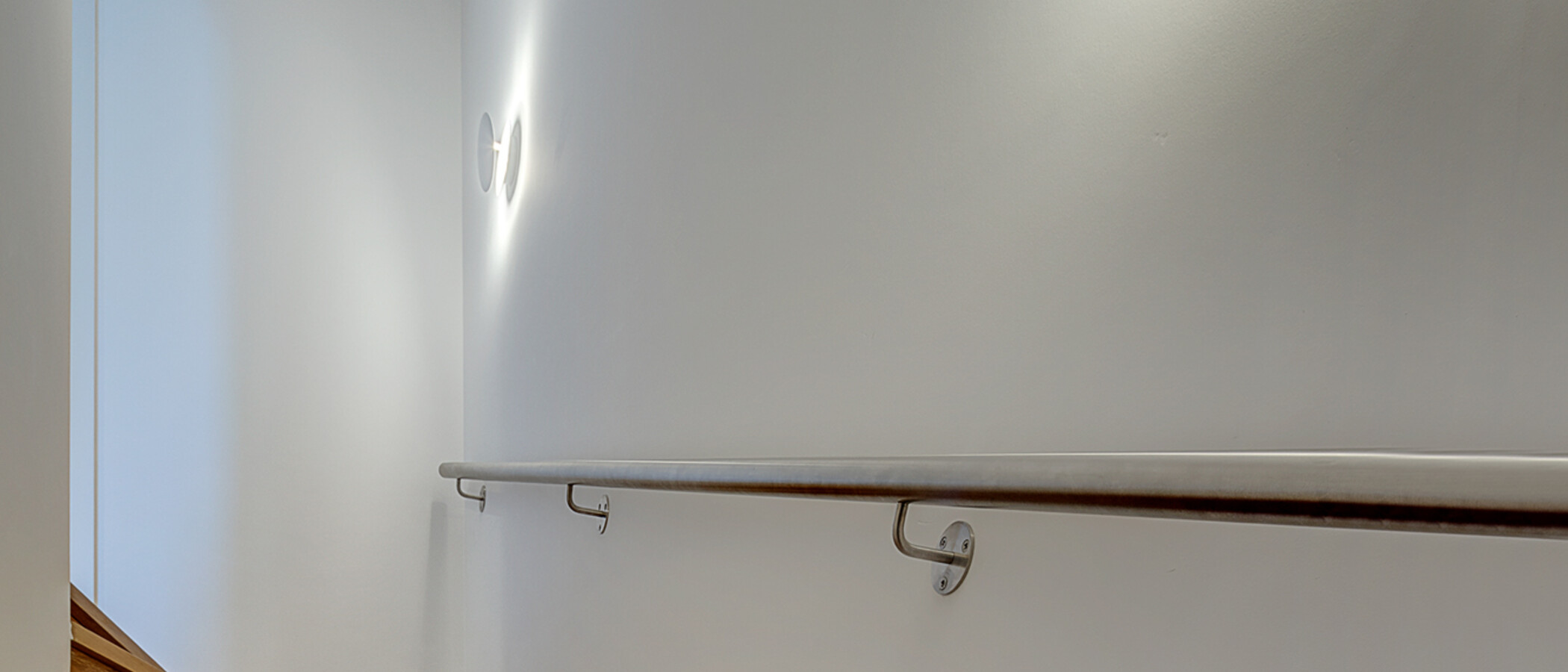 Половина двухквартирного жилого дома München Feldmoching 11 коридор 12903