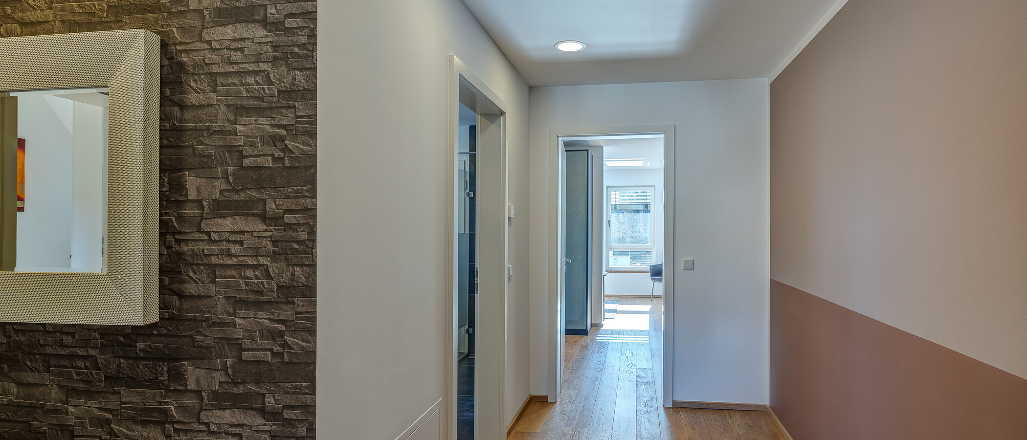 Половина двухквартирного жилого дома München Feldmoching 05 коридор 12903