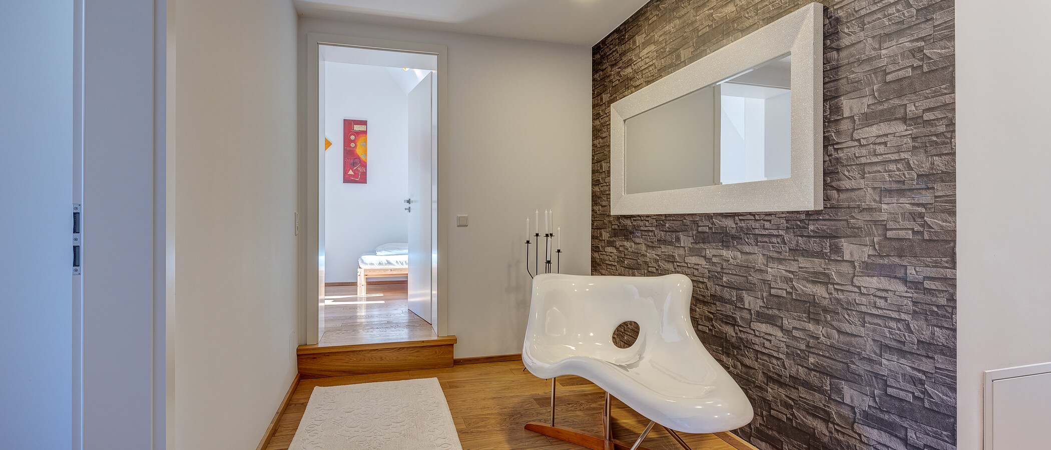 Половина двухквартирного жилого дома München Feldmoching 09 коридор 12903