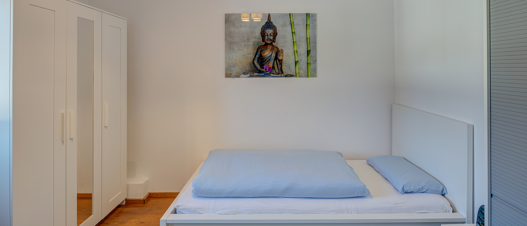 Половина двухквартирного жилого дома München Feldmoching 02 2-я спальная комната 12903