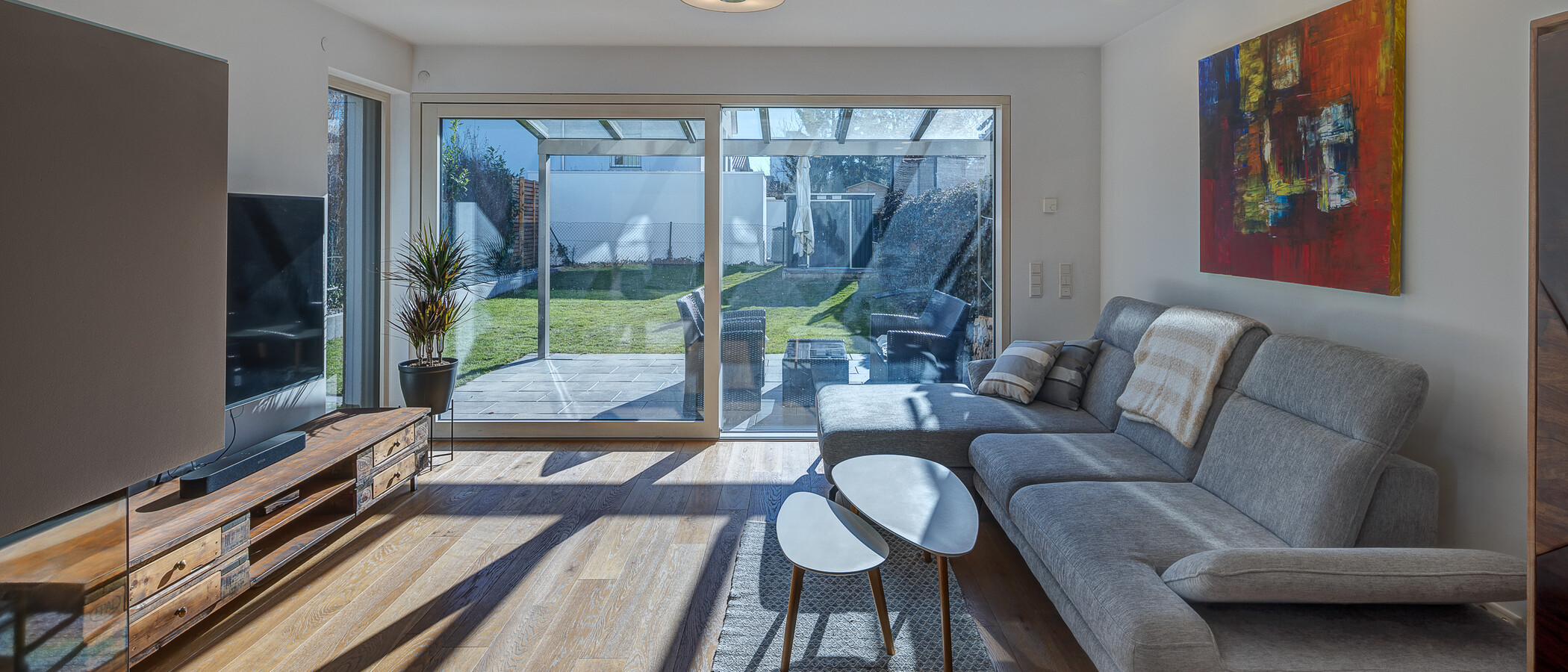 Половина двухквартирного жилого дома München Feldmoching 01 жилое пространство 12903