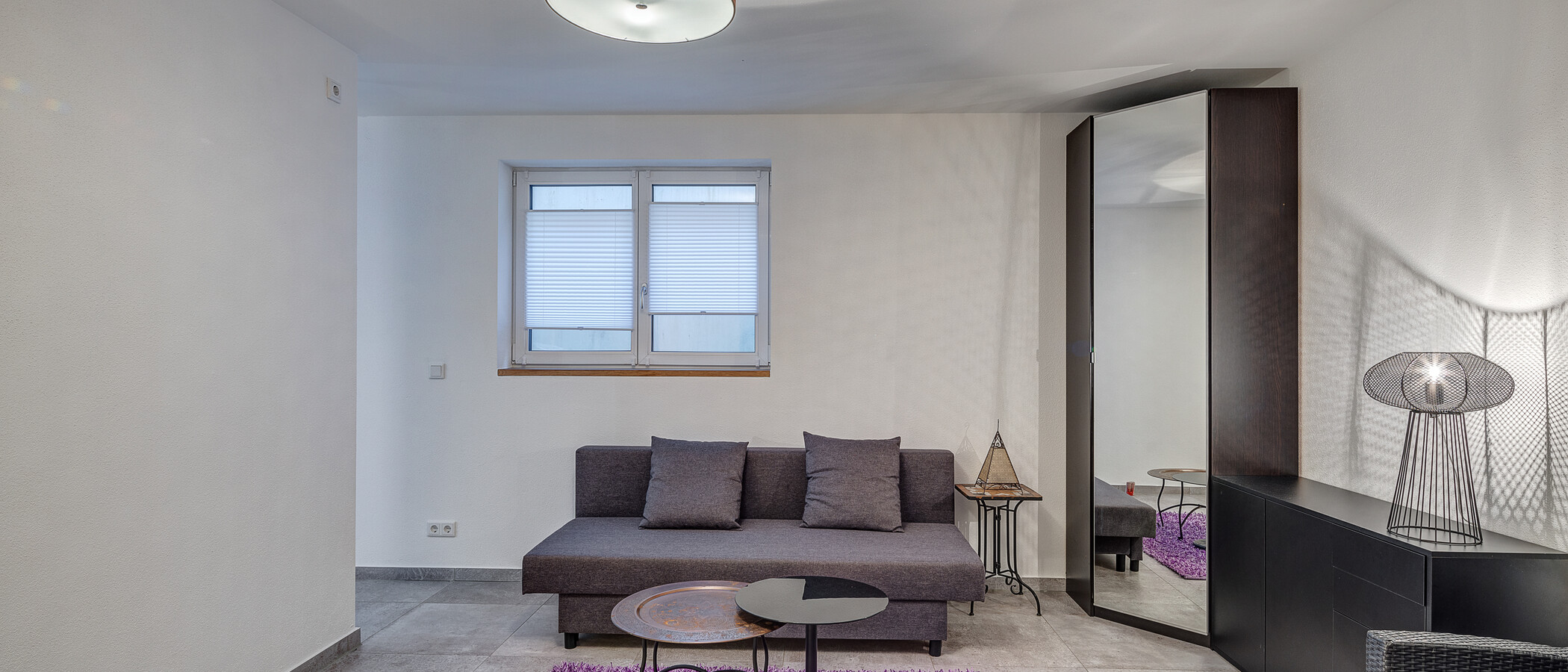 Половина двухквартирного жилого дома München Feldmoching 01 гостевая комната 12903