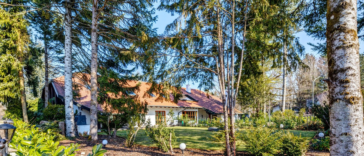 дом Baldham 01 сад 12920