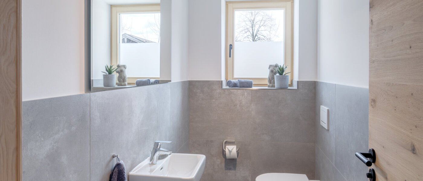 квартира Gmund am Tegernsee 01 гостевой туалет 12968