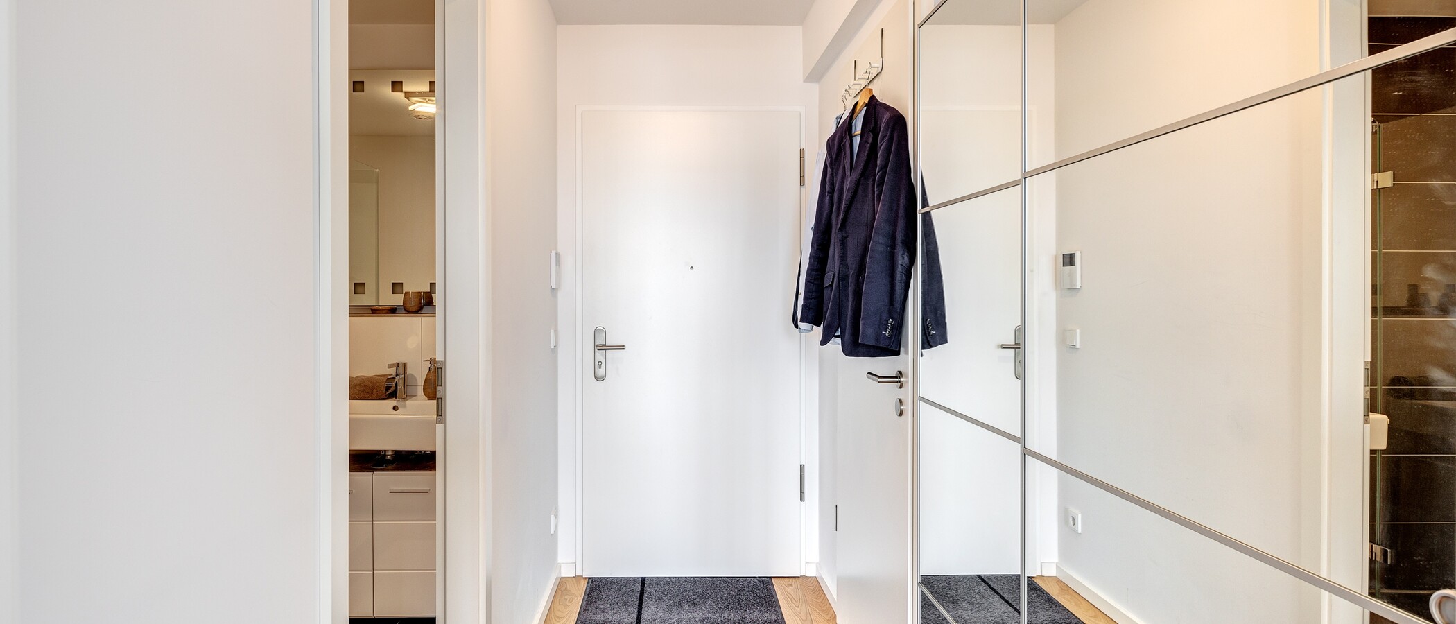 квартира München Bogenhausen 01 коридор 12978