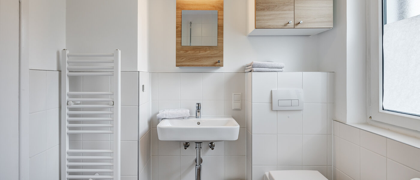 квартира с садом Germering 03 ванная комната 13004