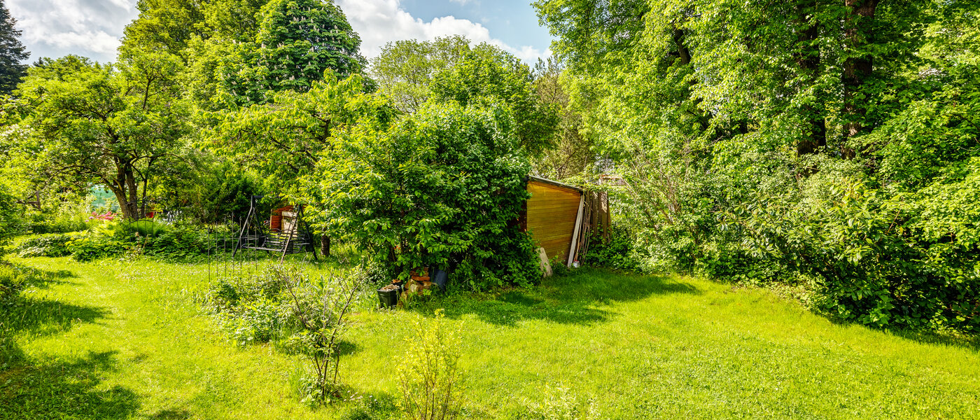 квартира с садом Germering 01 вид из окна 13004