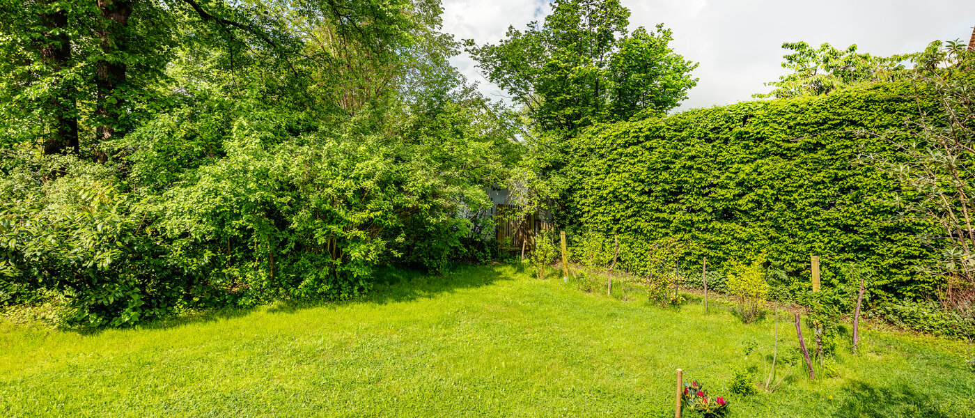 квартира с садом Germering 02 вид из окна 13004