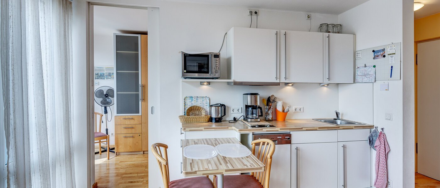 квартира München Maxvorstadt - Westen 01 кухня 13006